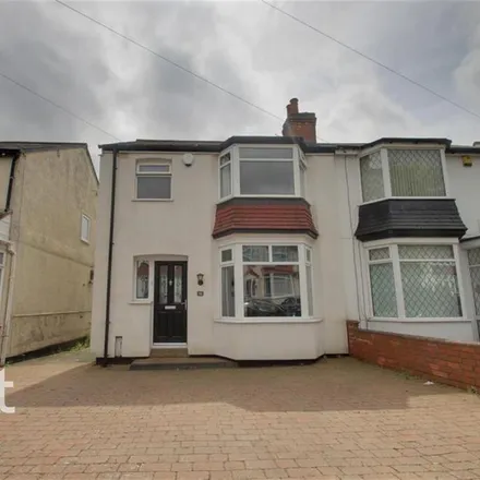 Rent this 3 bed duplex on Stanley Avenue in Harborne, B32 2HB