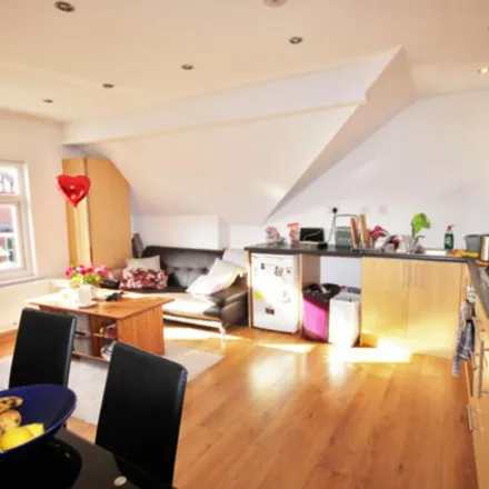 Rent this 2 bed apartment on Coldharbour Lane in London, SW9 8FZ