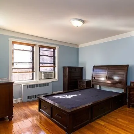 Image 5 - 65-38 Booth Street, New York, NY 11374, USA - Apartment for sale