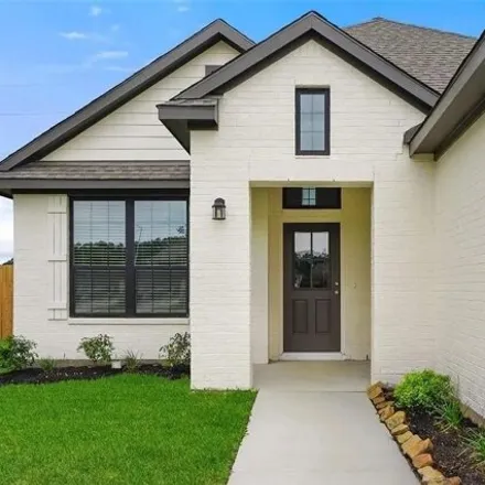 Rent this 3 bed house on Tomball Elementary School in Quinn Road, Tomball