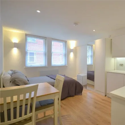 Rent this studio apartment on 53 Vincent Square in London, SW1P 2NW