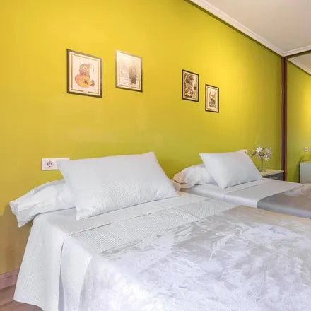 Rent this 3 bed apartment on Avilés (Feve) in Estación de Autobuses, 33400 Avilés