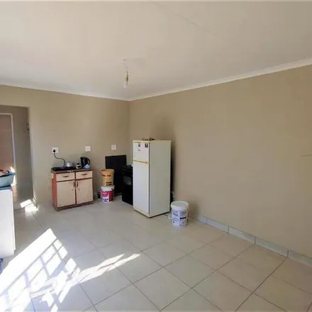 Image 1 - Life The Glynnwood, 33-35 Harrison Street, Western Extension, Benoni, 1500, South Africa - Apartment for rent