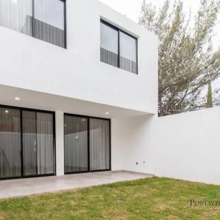 Rent this 3 bed house on León-Aguascalientes in Cataluña Residencial, 37690 León