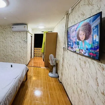 Rent this studio house on 16 Chang Moi Kao Rd