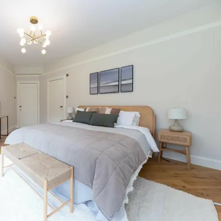 Image 5 - Cropthorne Court, 20-28 Maida Vale, London, W9 1SD, United Kingdom - Apartment for rent