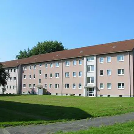 Rent this 3 bed apartment on Dinnendahlstraße 14 in 44577 Castrop-Rauxel, Germany