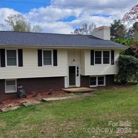 Buy this 3 bed house on 40 Woodfield Road in Buncombe County, NC 28704