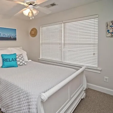 Rent this 3 bed condo on Alexander City in AL, 35010