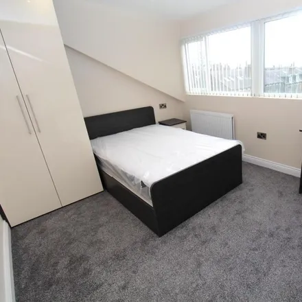 Image 2 - 189 Royal Park Terrace, Leeds, LS6 1NH, United Kingdom - House for rent