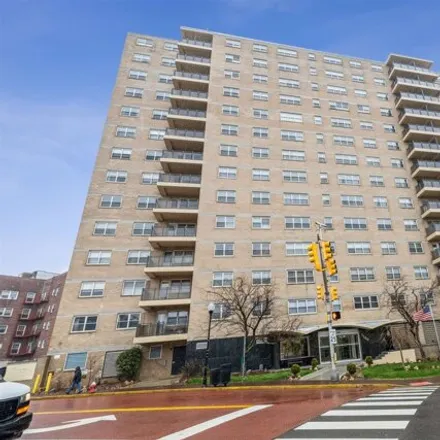 Buy this 2 bed condo on Summit House in 7100 Boulevard East, Guttenberg