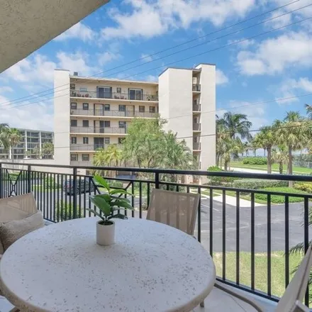 Rent this 2 bed condo on 3898 Silver Palm Drive in Vero Beach, FL 32963