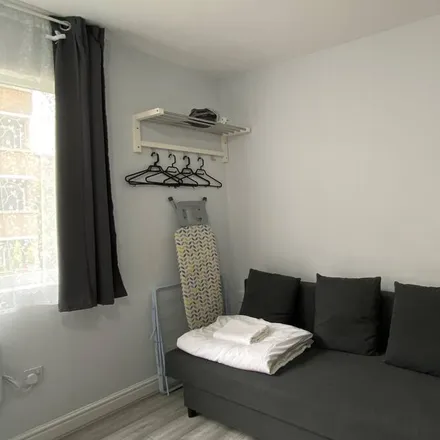 Rent this 1 bed apartment on London in E1 2PS, United Kingdom