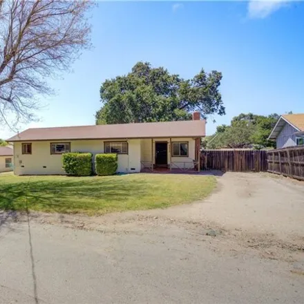 Buy this 3 bed house on 4415 Cayucos Avenue in Atascadero, CA 93422
