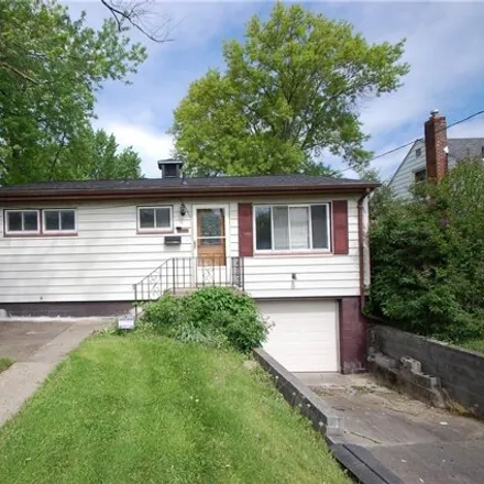 Buy this 3 bed house on 7212 Glendale Avenue in Boardman, OH 44512