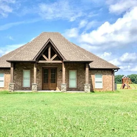 Buy this 3 bed house on 2713 Lauderdale County 137 in Lauderdale County, AL 35633