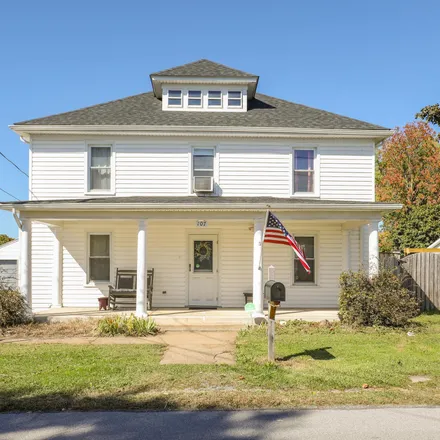 Image 1 - Taylor's Farm Market, Pilgrim Street, Inwood, Berkeley County, WV 25428, USA - House for sale