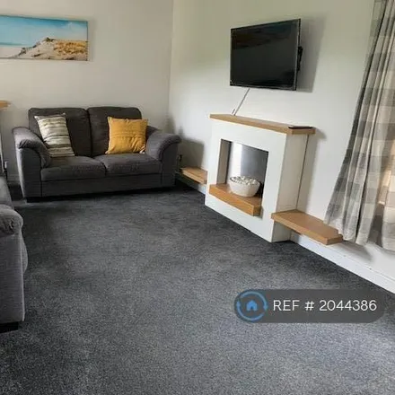 Rent this 2 bed apartment on 3 Kingsknowe Court in City of Edinburgh, EH14 2JS