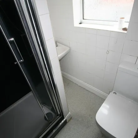 Rent this 1 bed apartment on Cambridge Road in Ellesmere Port, CH65 5BL