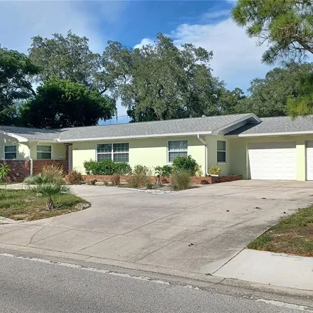 Buy this 5 bed house on 505 North Highland Avenue in Clearwater, FL 33755