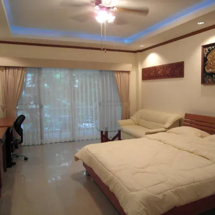 Image 1 - Sue Sarn, Pattaya Tai Road, Pattaya, Chon Buri Province 20260, Thailand - Condo for rent