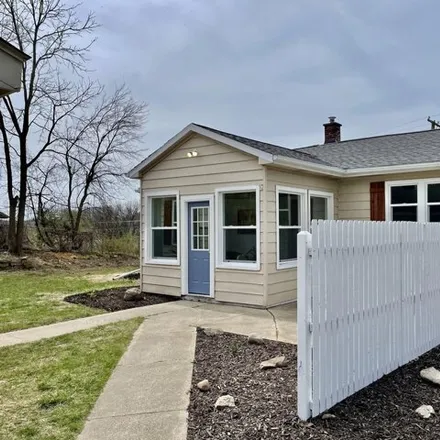 Image 4 - 1706 Providence Street Northeast, Plainfield Charter Township, MI 49525, USA - House for sale