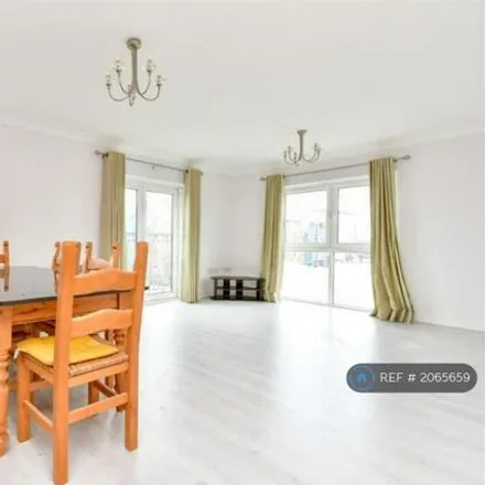 Rent this 2 bed apartment on 2 Rosehill Avenue in London, SM1 3HG