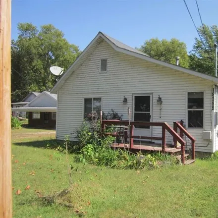 Buy this 2 bed house on 18367 Quiver Beach Road in Quiver Beach, Mason County