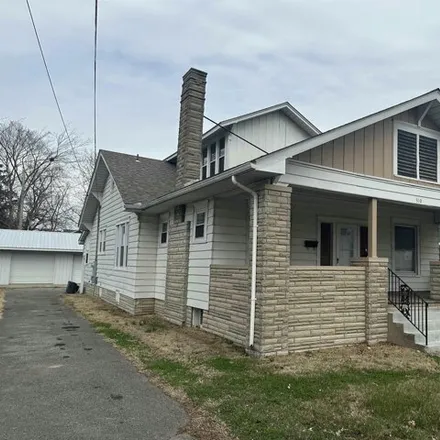 Buy this 3 bed house on Kaity's Garden in West Walnut Street, Carbondale