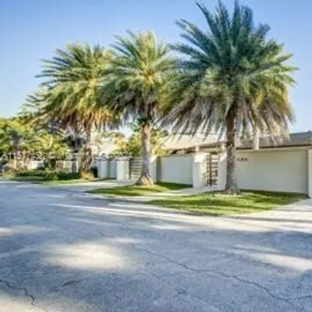 Image 2 - 3090 Northeast 44th Street, Fort Lauderdale, FL 33308, USA - House for sale