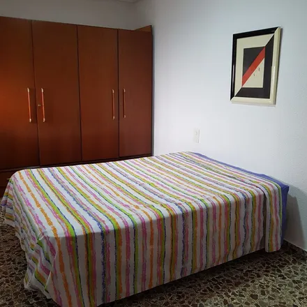 Rent this 3 bed apartment on carrer Teodoro Llorente in 17, 03271 Elx / Elche