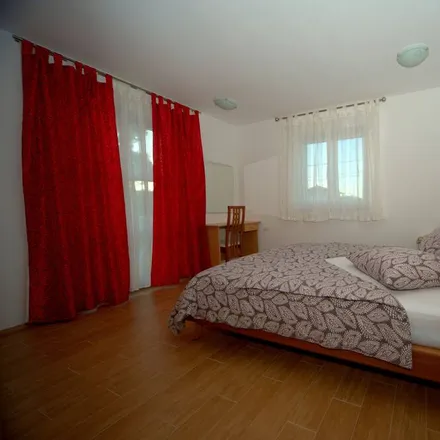 Rent this 3 bed house on 52204 Ližnjan