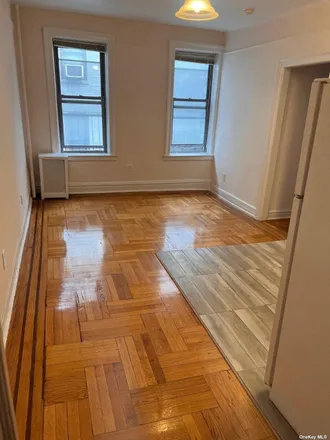 Image 6 - 28-01 38th Street, New York, NY 11103, USA - Condo for sale