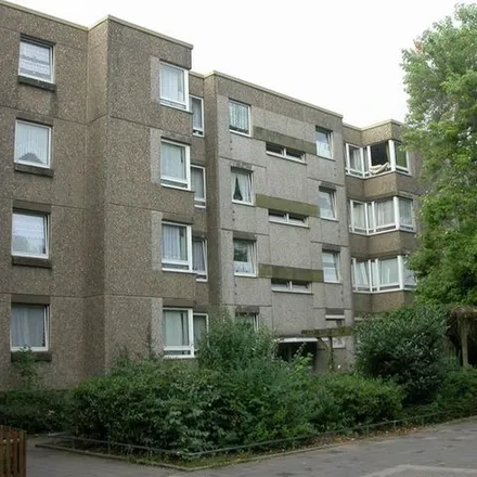 Rent this 2 bed apartment on Carl-von-Ossietzky-Straße 35 in 40595 Dusseldorf, Germany