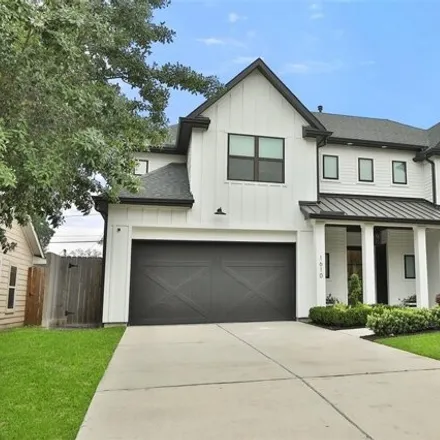 Image 2 - 1620 Woodcrest Drive, Houston, TX 77018, USA - House for sale