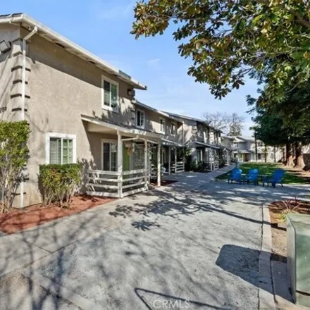 Buy this 4 bed condo on 2159 Elm Street in Chapmantown, Chico
