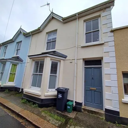 Rent this 4 bed townhouse on Place Road in Fowey, PL23 1DR