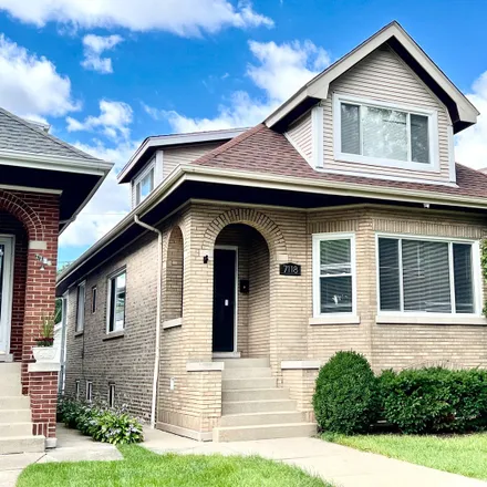 Buy this 3 bed house on 7118 North Overhill Avenue in Chicago, IL 60631