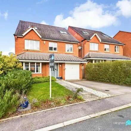 Buy this 6 bed house on Smalman Close in Wordsley, DY8 5TF
