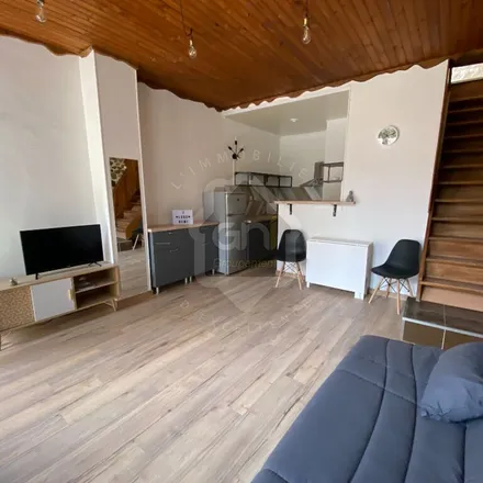 Rent this 2 bed apartment on 231b Chemin de Combe Sourde in 30000 Nîmes, France