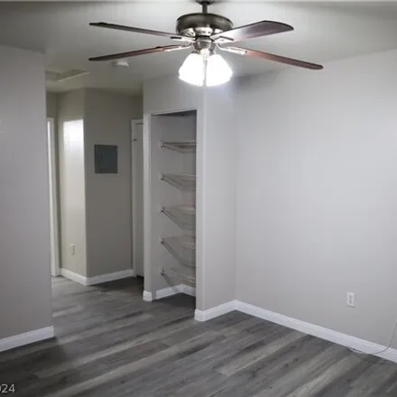 Image 3 - Marion Drive, Sunrise Manor, NV 89115, USA - Apartment for rent