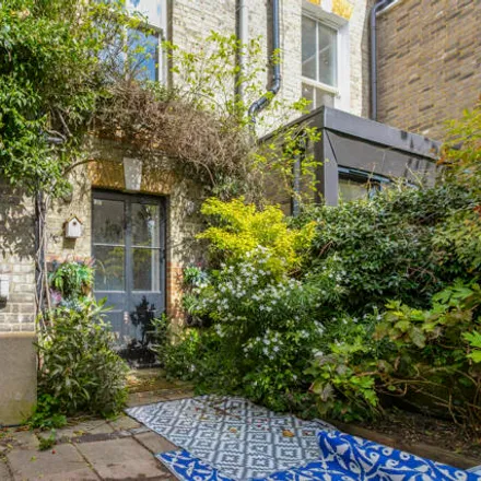 Image 4 - 2 Wildwood Terrace, North End, London, NW3 7HS, United Kingdom - House for sale
