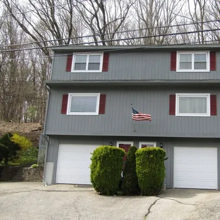 Rent this 2 bed townhouse on 219 Beaver Street in Ansonia, CT 06401