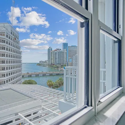 Image 6 - Courvoisier Courts, 701 Brickell Key Boulevard, Miami, FL 33131, USA - Townhouse for sale