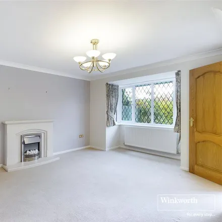 Image 5 - Fletcher Gardens, Binfield, RG42 1FJ, United Kingdom - House for rent