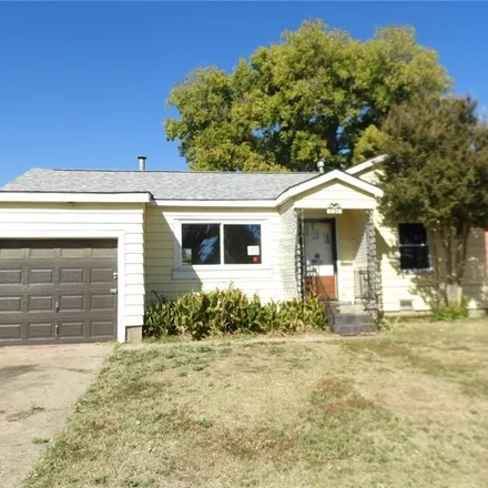 Buy this 2 bed house on 1729 Southwest 19th Street in Oklahoma City, OK 73108