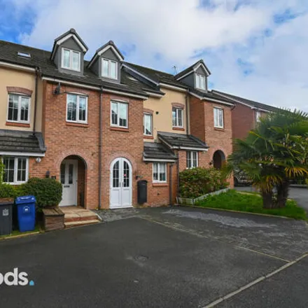 Buy this 3 bed townhouse on Sorrel Gardens in Newcastle-under-Lyme, ST5 3FD