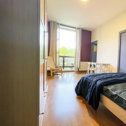 Rent this 1 bed apartment on 38410 Vaulnaveys-le-Haut
