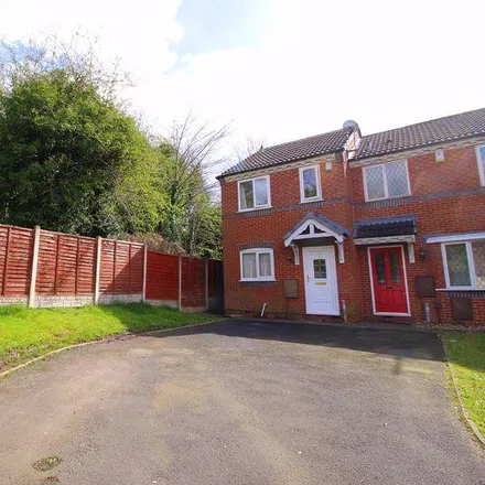 Rent this 2 bed townhouse on Biddlestone Grove in Sandwell, WS5 4DB