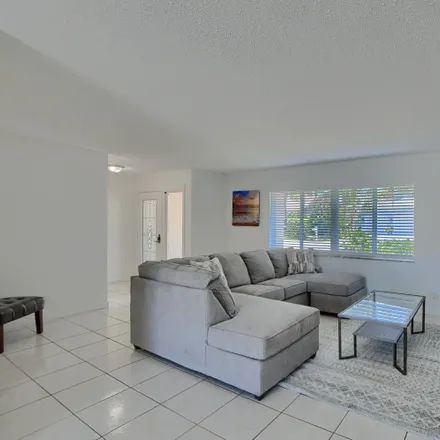 Image 6 - 924 Banyan Drive, Tropic Isle, Delray Beach, FL 33483, USA - House for sale